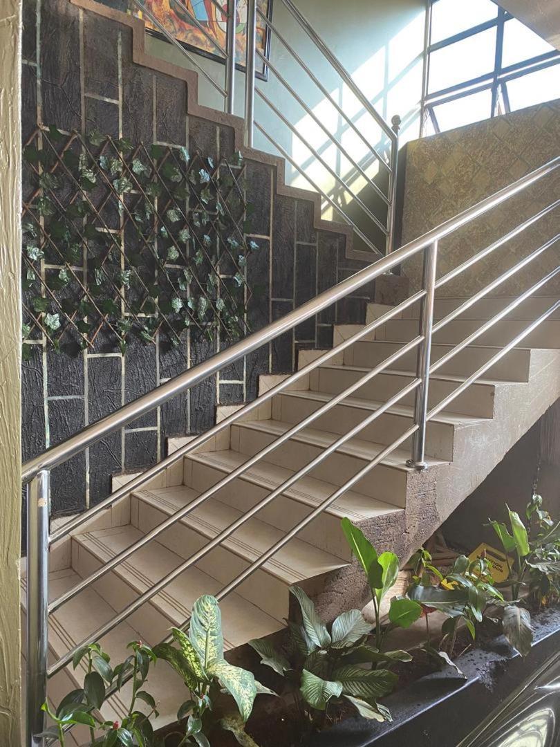 Javelin Hotel , Kampala, Uganda Tula Екстериор снимка